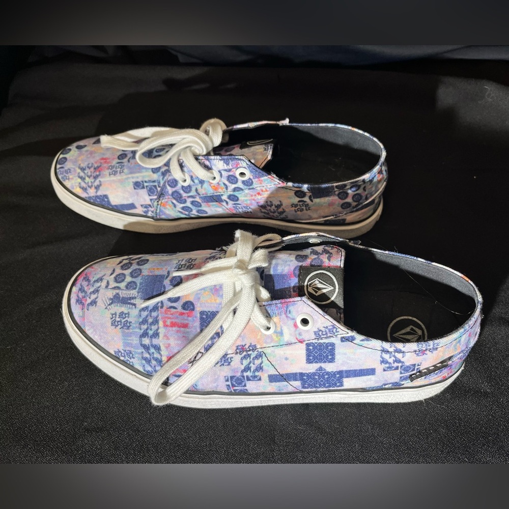 Volcom MEN 8  new